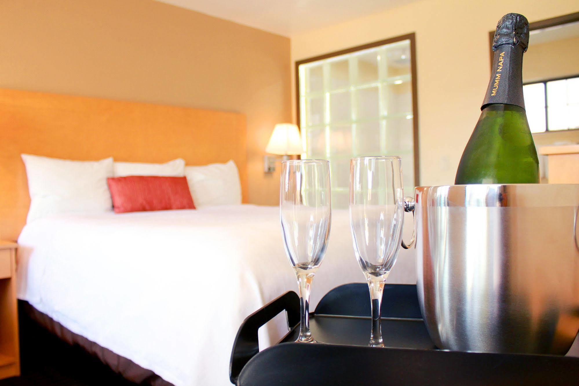 Travelodge By Wyndham Vallejo Dış mekan fotoğraf